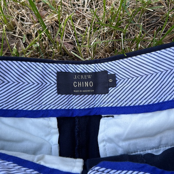 Navy Blue J.Crew 4” Stretch Chino Shorts in size 0 - Picture 4 of 4
